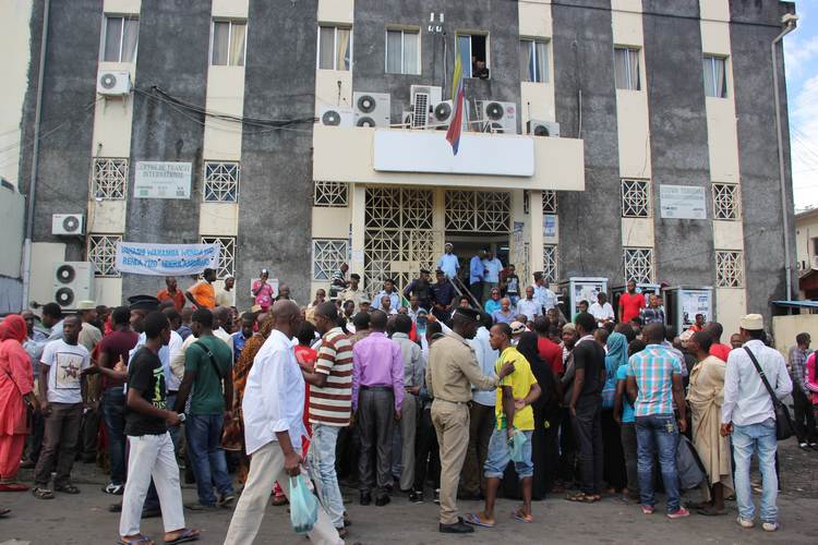 image Comores Télécom : 1080 agents mis à la porte